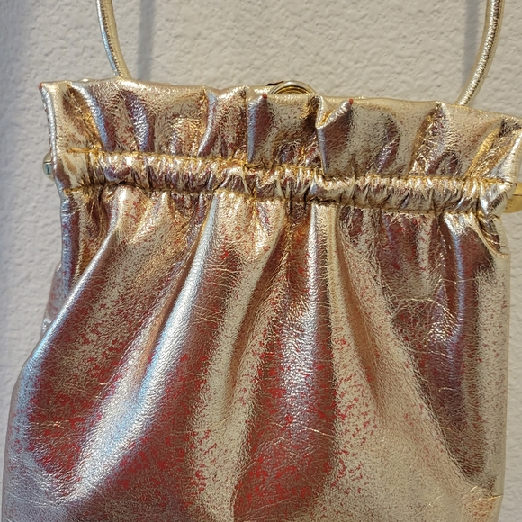 VINTAGE GENUINE LEATHER GOLD COLOR HANDBAG/SOLDERBAG IN EXCELLENT CONDITION - Picture 8 of 9